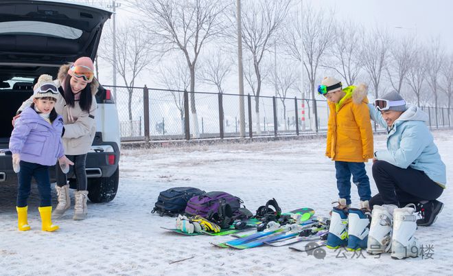 谈球吧体育：尔滨惊魂！杭州女生雪场遭遇两倍体型大哥结果旅行中止提前返杭(图5)