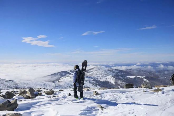 谈球吧体育：雪圈最奢单板出现！雪板中的劳斯莱斯(图9)